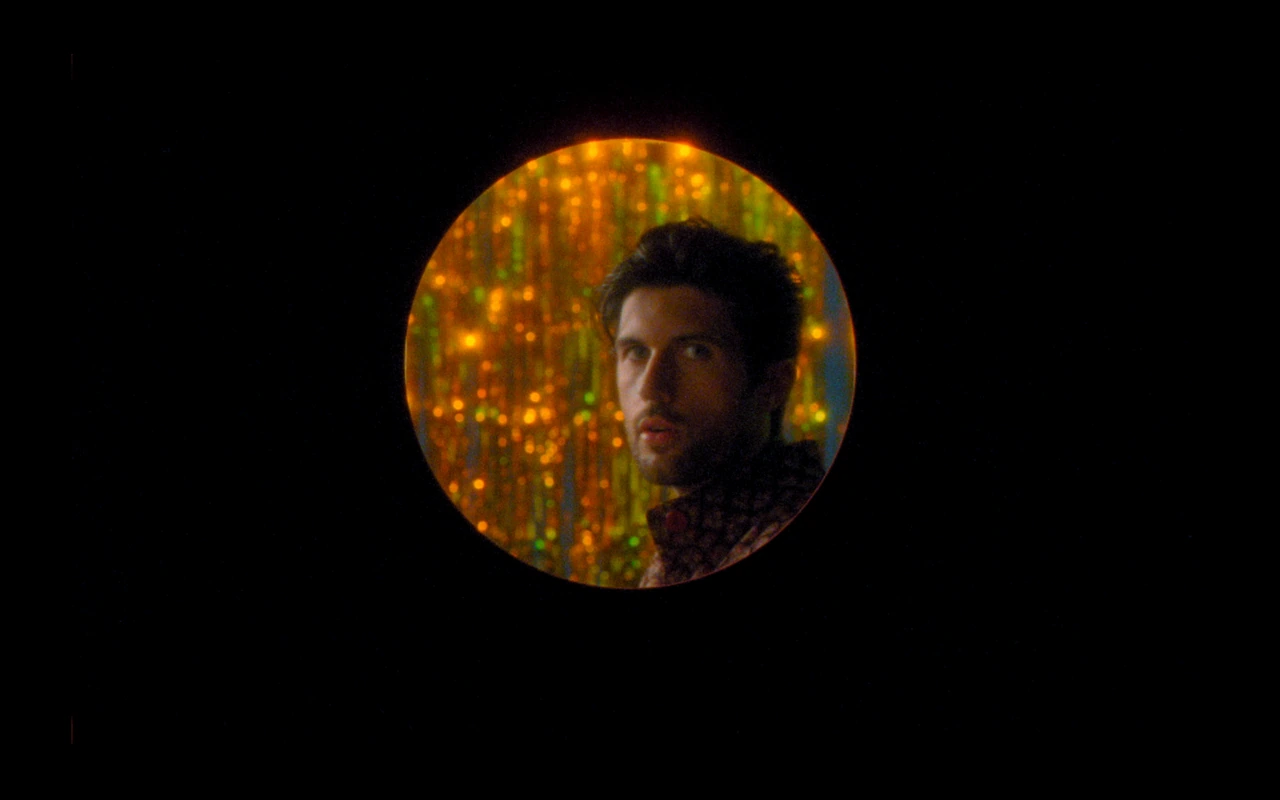 Dodicianni framed by a circle of golden light